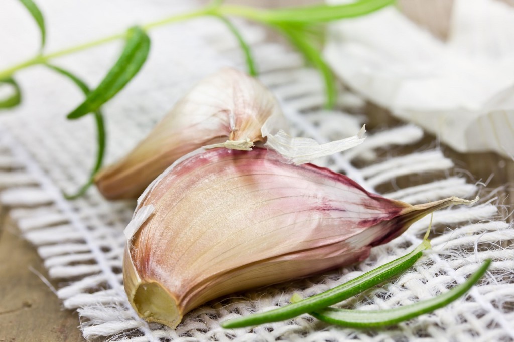 Garlic Nutritional Benefits and 5 Ways to Eat more of it