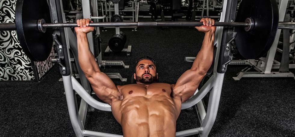 4 Solid Tips that will help you Boost your Bench Press Strength