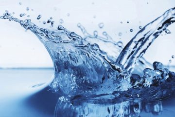 7 Genius Tricks to Get Yourself into Drinking More Water Everyday