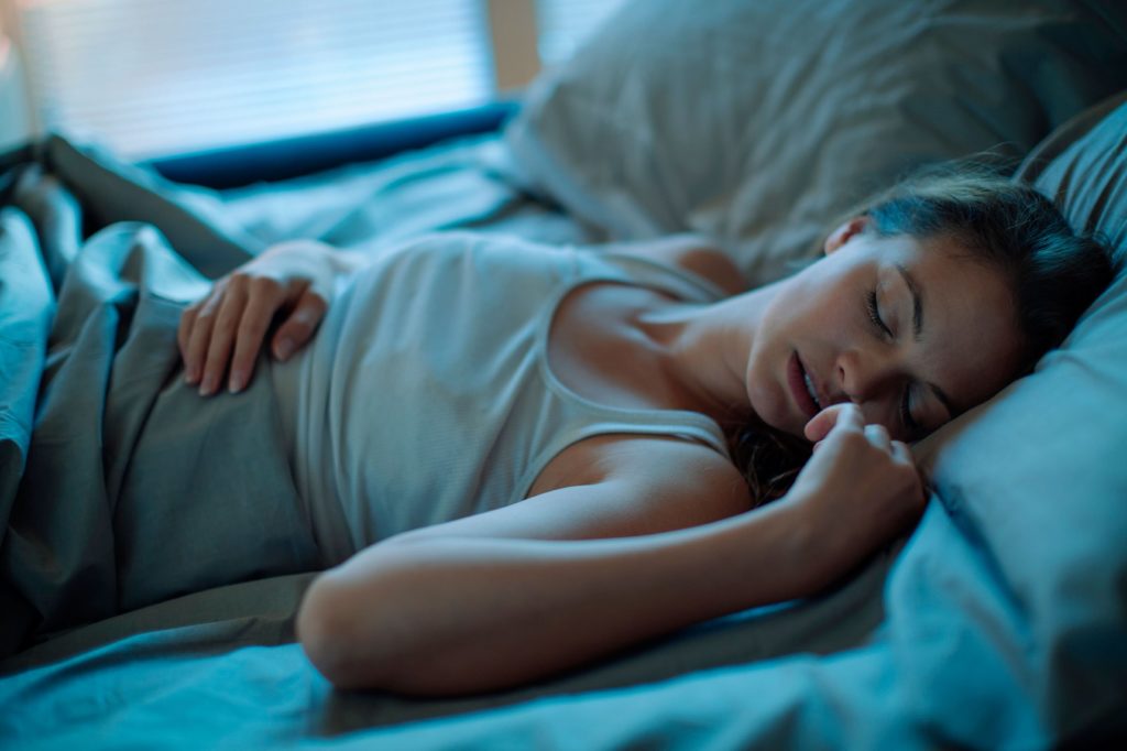9 Things that help you Lose Weight while Sleeping